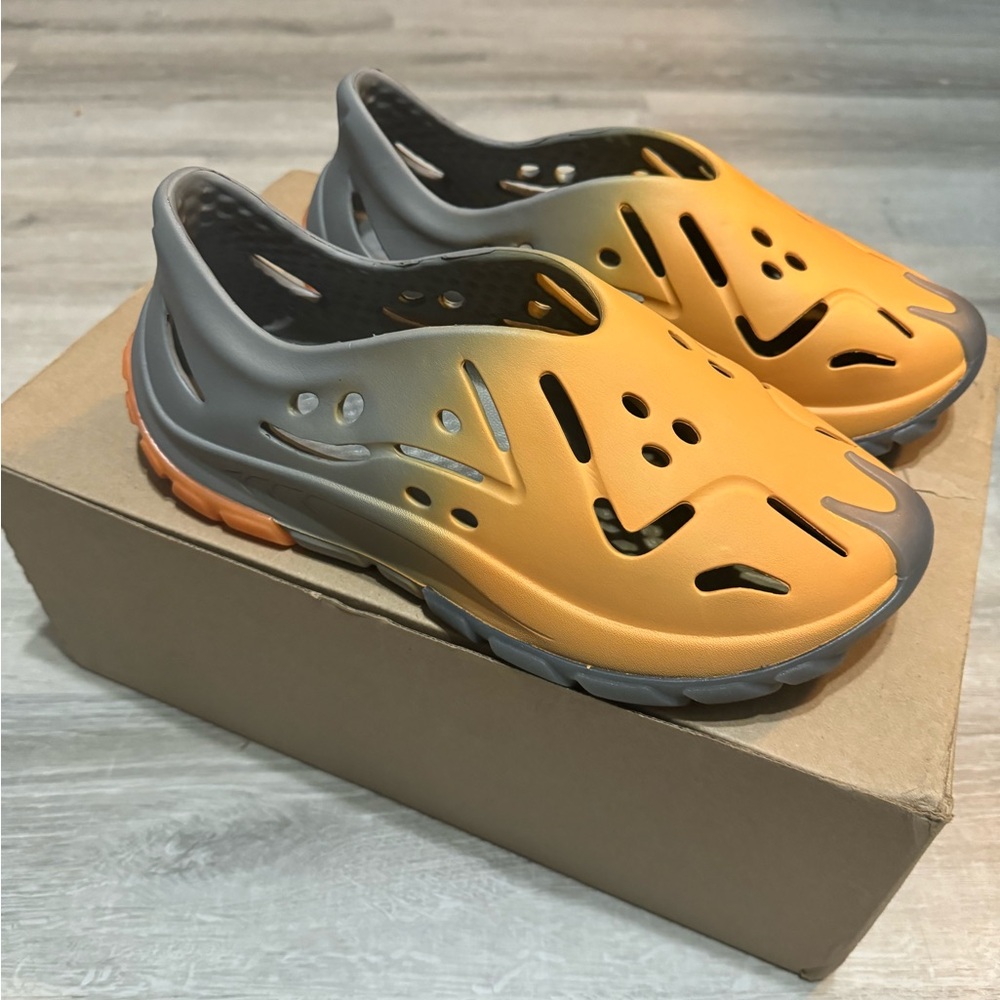 Sia collective foam sneakers